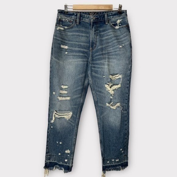 Abercrombie Annie high rise distressed girlfriend jeans - Picture 1 of 11
